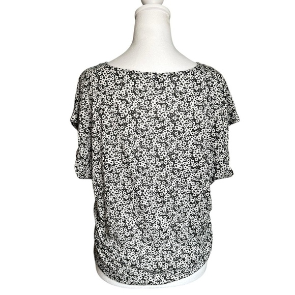 Lucky Brand Floral Front Twist Top Size L - Picture 5 of 17